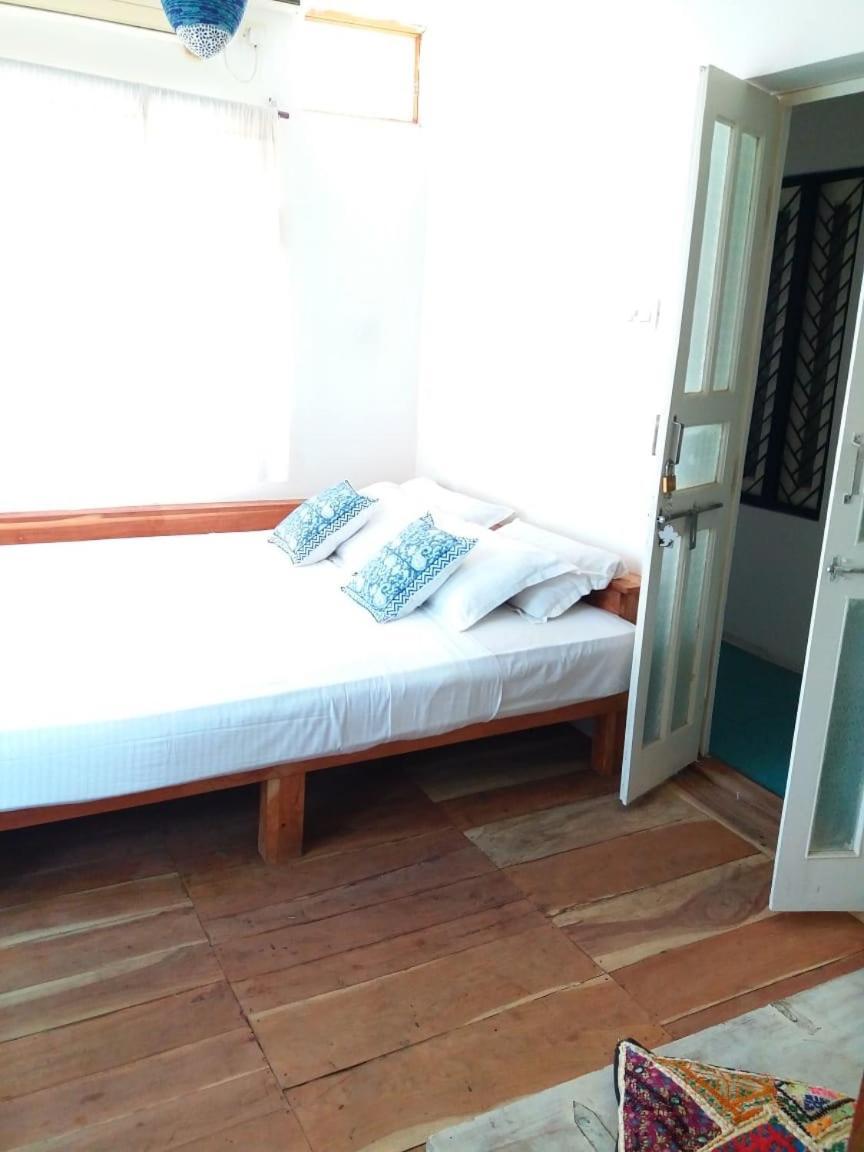 Hotel U-Turn Pushkar Bagian luar foto