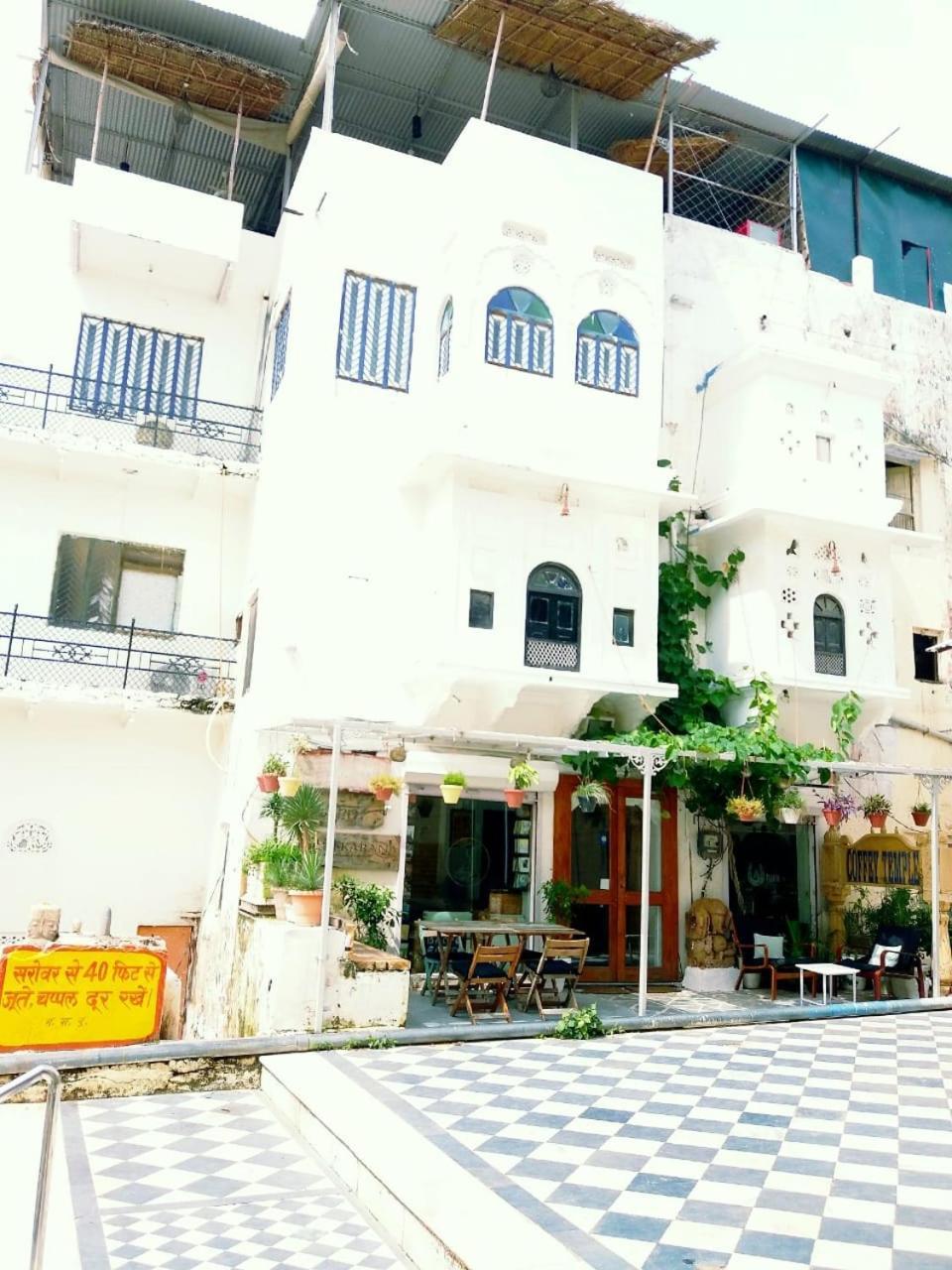 Hotel U-Turn Pushkar Bagian luar foto
